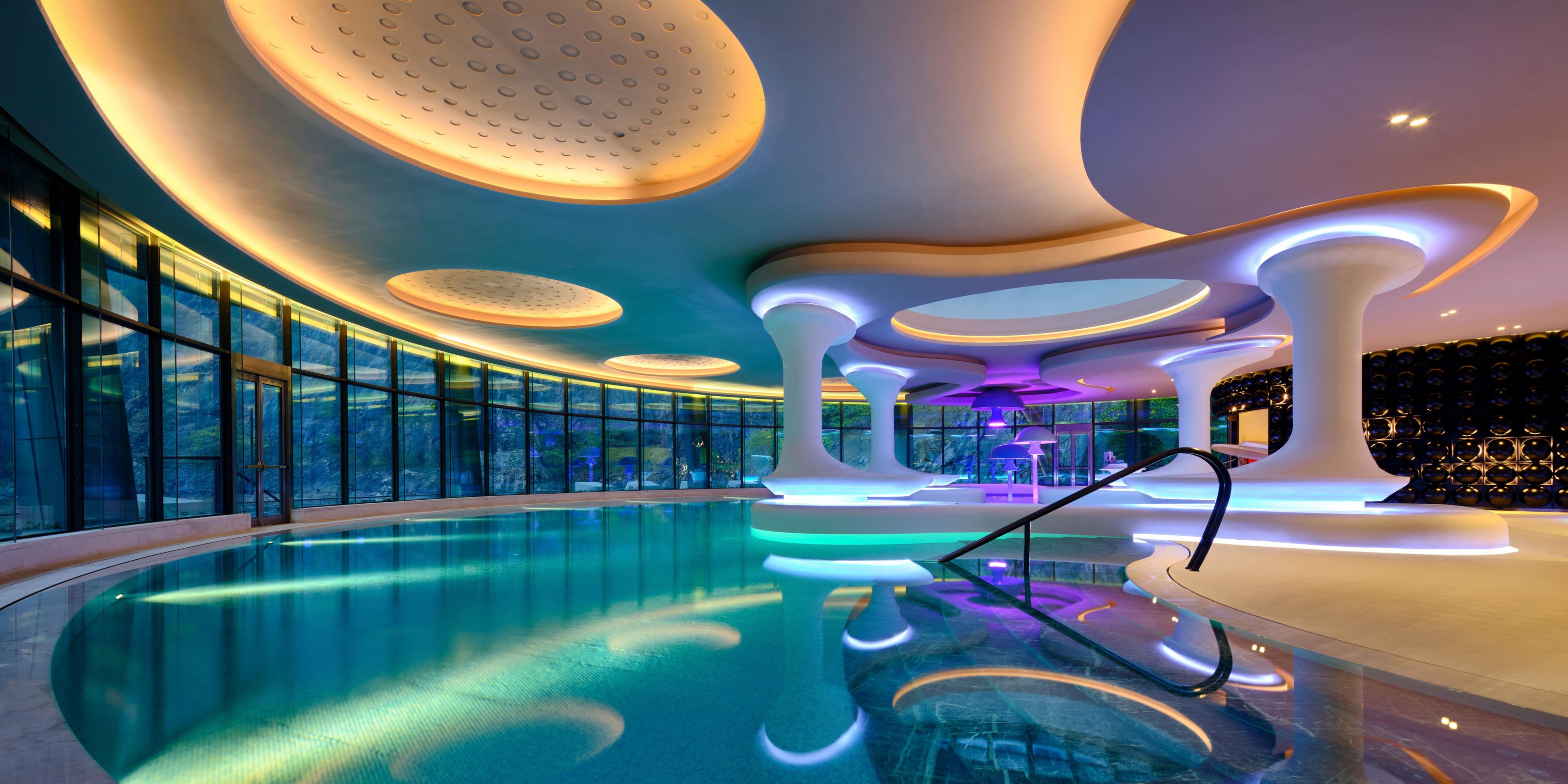 Shimao wonderland intercontinental: Shimao Shanghai Wonderland - первый в мире подземный отель