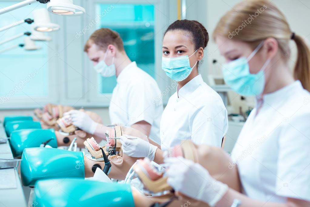 Стоматолог что нужно сдавать: обучение, профессия и кем работать