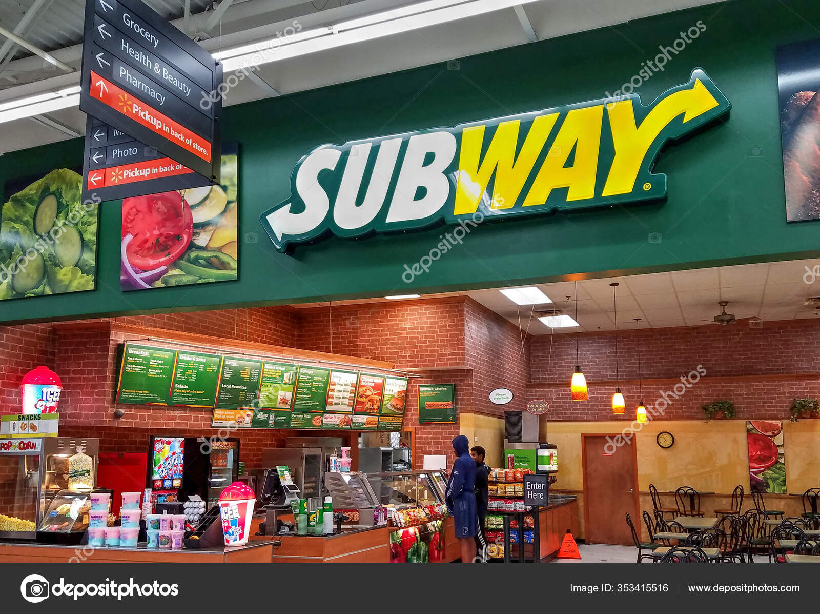 Сабвей это: Subway обновил логотип впервые за 15 лет