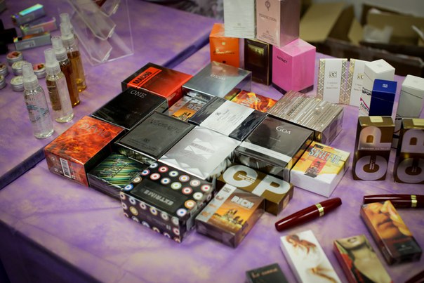 Парфюмерия бизнес: Как начать свой бизнес по продаже парфюмерии и косметики